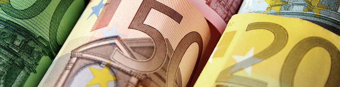 FOREX5 Multiple Euro bank notes in 20€, 50€ and 100€